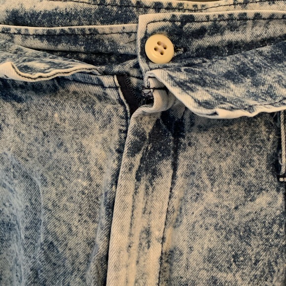 Vintage 90’s high waisted shorts - Picture 3 of 5